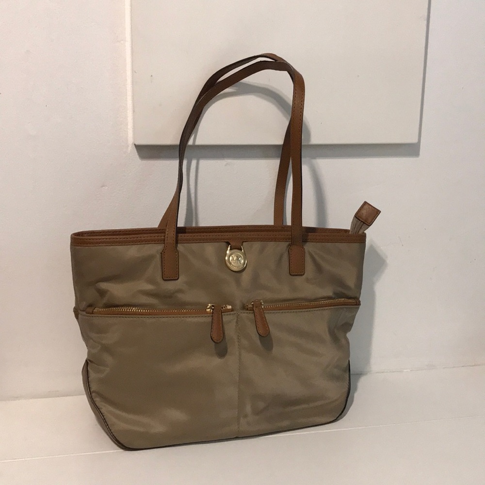 Mk handbag 🔴